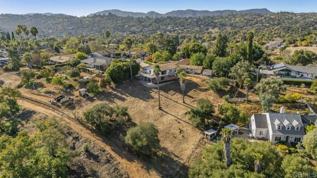 Detail Gallery Image 36 of 39 For 406 Hidden Hills Ln, Escondido,  CA 92029 - 3 Beds | 3 Baths