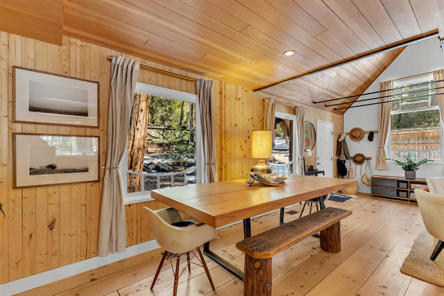 26299 Tahquitz Drive, Idyllwild CA: https://media.crmls.org/mediaz/736eab92-efd1-415d-ae0e-5c25c7e39123.jpg