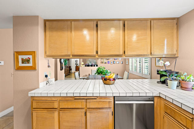 43870 Via Granada, Palm Desert CA: https://media.crmls.org/mediaz/736f1f0c-ad47-45f5-a0a1-cacc1939e7e5.jpg