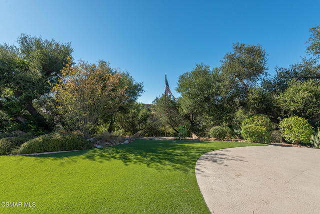 1251 Calle Las Casas, Thousand Oaks CA: https://media.crmls.org/mediaz/736f70ae-88ba-4178-b0bd-6186b946a8c5.jpg