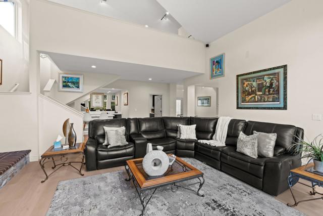 3146 Blackhawk Meadow Dr, Danville CA: https://media.crmls.org/mediaz/736ff372-3c6a-432b-9183-c509c27d0c1c.jpg