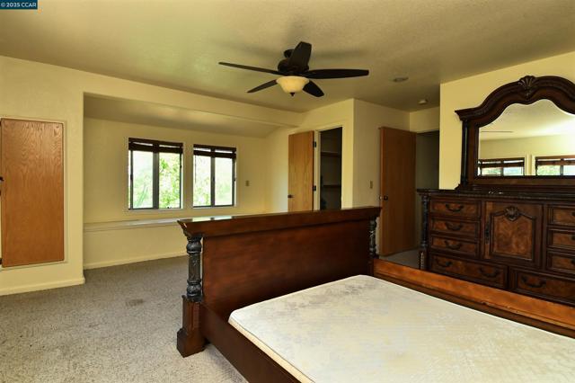 9687 Manzanita Way, Coulterville CA: https://media.crmls.org/mediaz/73706863-ee0b-4607-9ff8-34ceaf920a8a.jpg