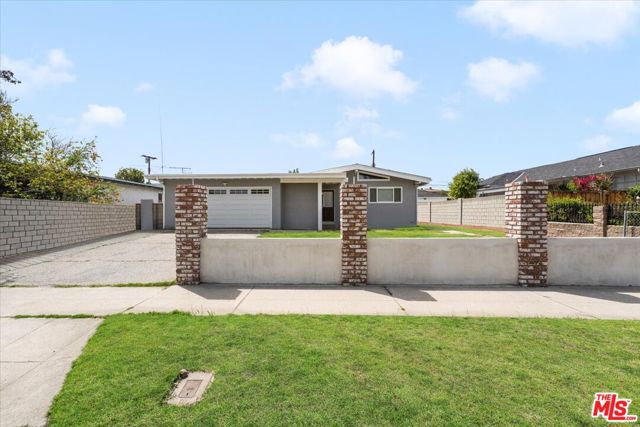 9113 BEACHY Avenue photo 3
