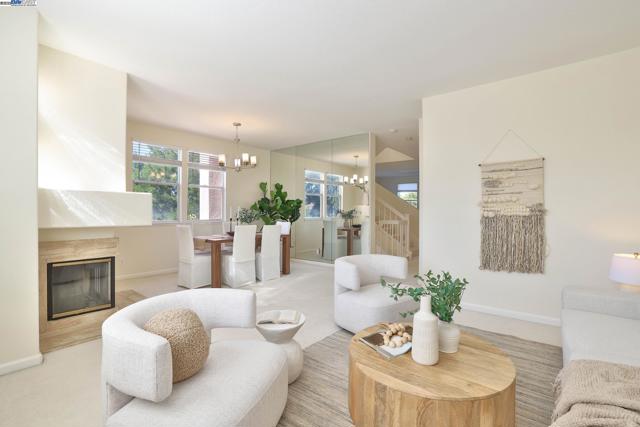 11030 Via Sorrento, Cupertino CA: https://media.crmls.org/mediaz/73709612-7e01-40ad-82cb-d0331e859b2c.jpg
