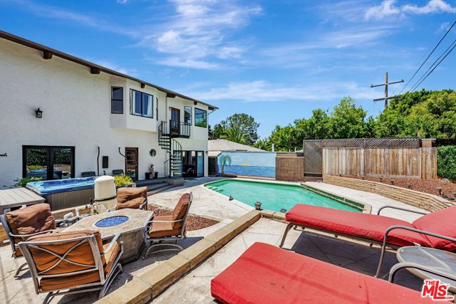 1148 Turquoise Street, San Diego CA: https://media.crmls.org/mediaz/737097f4-7fc6-4264-9dae-bc4da6819350.jpg