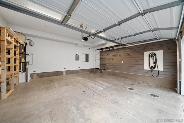 3135 Linwood St, Vista CA: https://media.crmls.org/mediaz/7370b059-21fd-4f65-9704-025b7ceae711.jpg