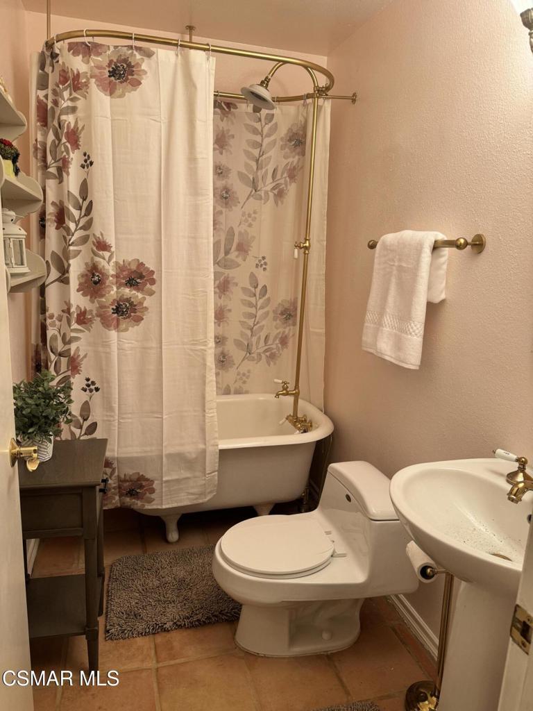 https://media.crmls.org/mediaz/73713935-a9da-42a9-941b-b9b840e65f3e.jpg?preset=X-Large