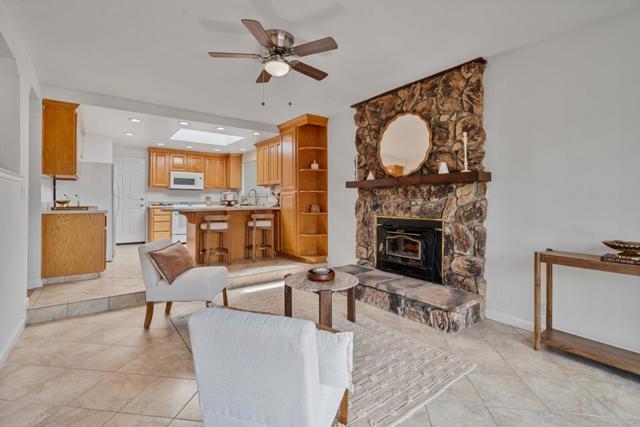 471 Marks Drive, Hollister CA: https://media.crmls.org/mediaz/7371f971-7608-4f59-aa52-1386949214b3.jpg