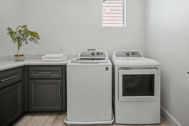 2721 Parkview Way, Marina CA: https://media.crmls.org/mediaz/7373b94c-8415-437b-92af-ee01811231ae.jpg