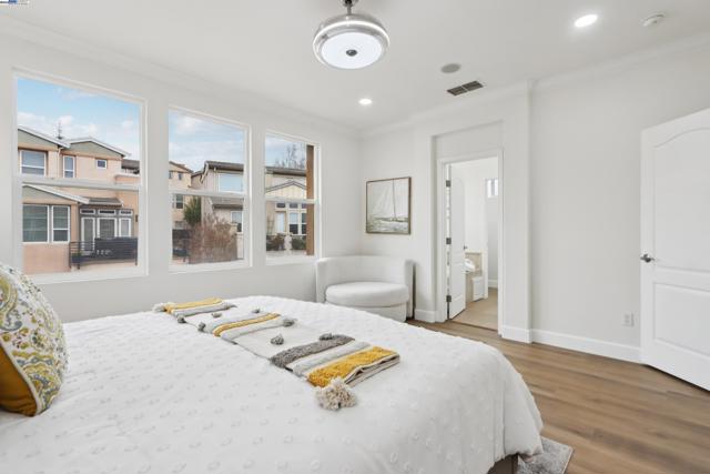 3364 Chartwell St, San Ramon CA: https://media.crmls.org/mediaz/7373c664-cebc-44dc-a8a9-785fe7cd2b59.jpg