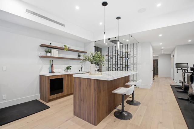 543 Tennyson Avenue, Palo Alto CA: https://media.crmls.org/mediaz/73743177-77a3-41f9-b19d-4b259b96e704.jpg