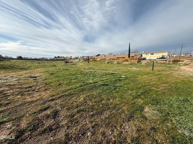 16670 Sequoia Street, Hesperia CA: https://media.crmls.org/mediaz/73753e9e-a488-4a07-a24c-ab8918ed0f6b.jpg