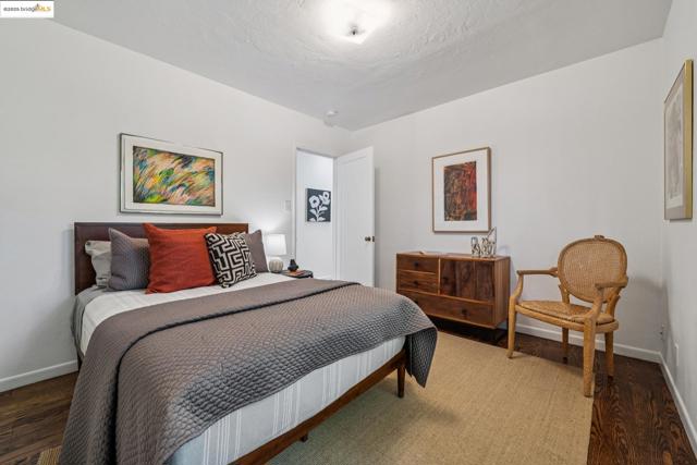 16 Muir Way, Berkeley CA: https://media.crmls.org/mediaz/737547a2-7ef3-4449-838d-f00381d7cfd2.jpg