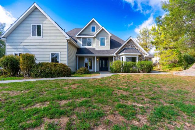 26691 Oak Trail Rd, Valley Center CA: https://media.crmls.org/mediaz/7375b4c9-13c2-40e9-aad8-09648acfb72a.jpg