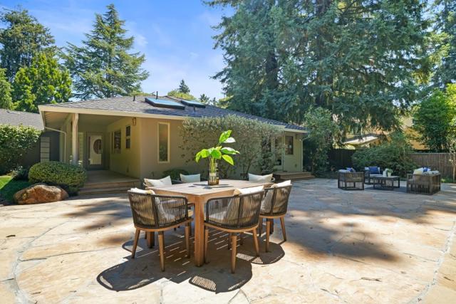 89 Fair Oaks Lane, Atherton CA: https://media.crmls.org/mediaz/7375cea7-b072-4b61-acf7-c5af09e84c4c.jpg