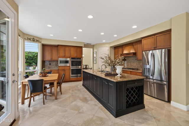 Detail Gallery Image 12 of 48 For 2830 Avenida De Autlan, Camarillo,  CA 93010 - 5 Beds | 4/1 Baths