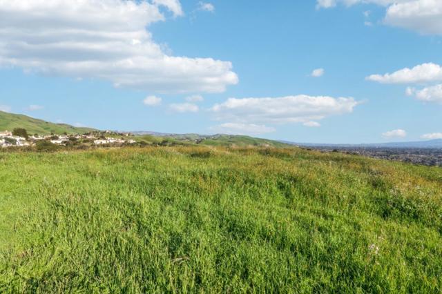 1339 Terra Vista Court, Milpitas CA: https://media.crmls.org/mediaz/7376fd54-cc48-4ea0-a3f6-4f0299d4026e.jpg