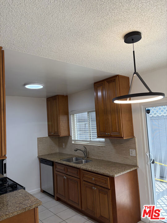 3610 Beethoven Street, Los Angeles CA: https://media.crmls.org/mediaz/737700dc-4566-4772-9b30-cda685145b46.jpg