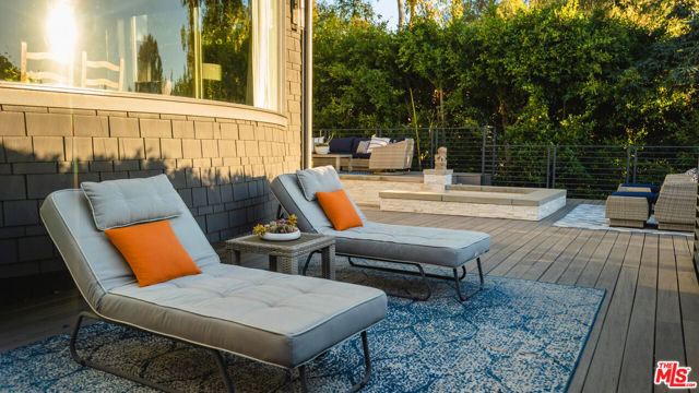 3631 SERRA Road, Malibu CA: https://media.crmls.org/mediaz/73789a46-9a15-41cb-9617-7b49028ca5a6.jpg