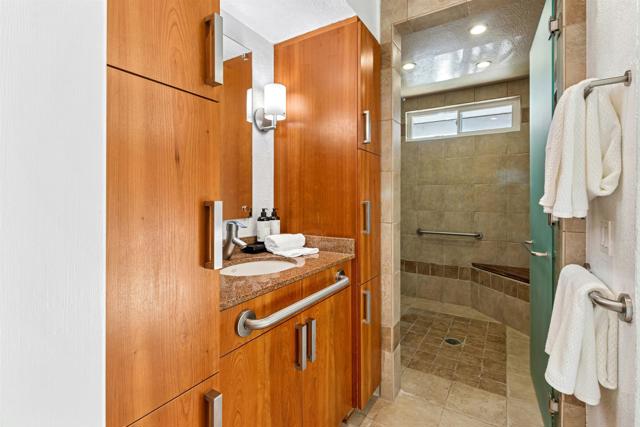 Detail Gallery Image 15 of 22 For 6940 Worchester Pl, San Diego,  CA 92126 - 3 Beds | 2/1 Baths