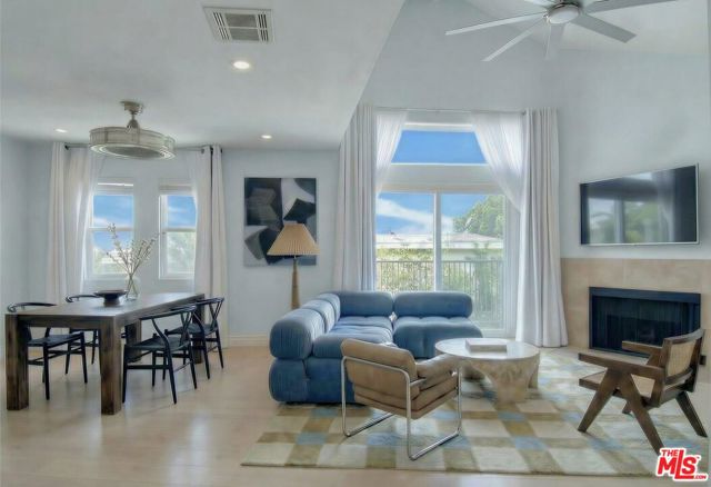 12530 Venice Boulevard, Los Angeles CA: https://media.crmls.org/mediaz/737a1be0-9a5b-4b62-8464-3c993525b64a.jpg