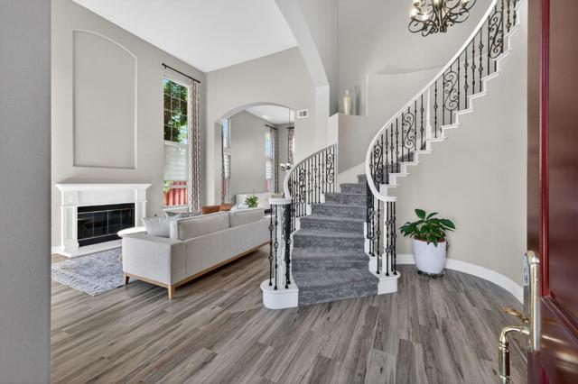 19127 Legend Court, Morgan Hill CA: https://media.crmls.org/mediaz/737a9947-a9f2-44b8-818f-ba3136bc95f8.jpg