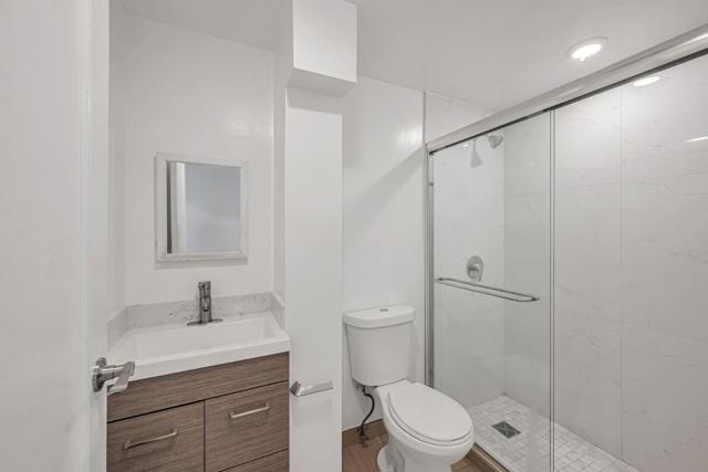 163 Lee Avenue, San Francisco CA: https://media.crmls.org/mediaz/737aef12-467c-46ed-9d1f-705d58f81300.jpg