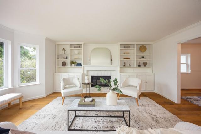900 Franklin Street, Montara CA: https://media.crmls.org/mediaz/737bf4cc-4abf-4e87-80b7-a997f6532855.jpg