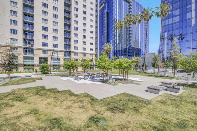 175 W Saint James Street, San Jose CA: https://media.crmls.org/mediaz/737c0550-5cfc-4f6e-a86c-0412e8774b6c.jpg