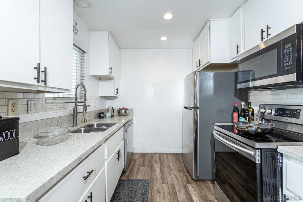 MLS #250030448SD img 5