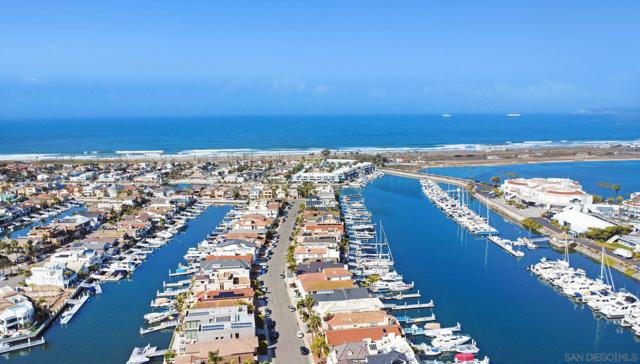 34 The Point, Coronado CA: https://media.crmls.org/mediaz/737d69ba-1adf-4b20-aa9a-88b603e2648c.jpg