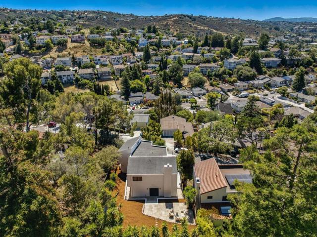 324 Clifton Avenue, San Carlos CA: https://media.crmls.org/mediaz/737d95d7-7819-434c-8267-e856e35d5463.jpg