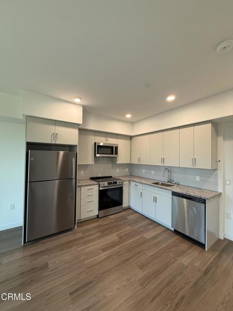 Detail Gallery Image 6 of 12 For 18900 Parthenia St #401,  Northridge,  CA 91324 - 1 Beds | 1 Baths