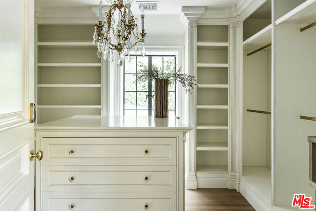 Drew Fenton | 10950 Bellagio Road Los Angeles CA | MLS: 7409196 Drew Fenton | 10950 Bellagio Road Los Angeles CA | MLS: 7409196