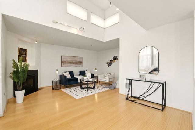 3208 Pierce Street, San Francisco CA: https://media.crmls.org/mediaz/737e9ba0-33ce-4f57-9a0f-622cfe4b2023.jpg