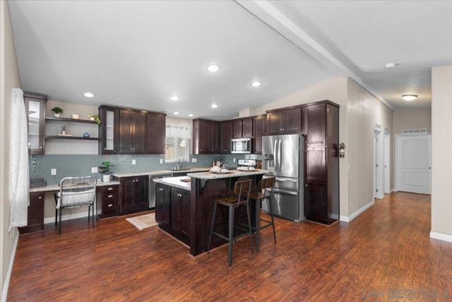 809 Discovery St, San Marcos CA: https://media.crmls.org/mediaz/737ea27f-6999-4a9c-aa5a-aeb4f58b52f3.jpg