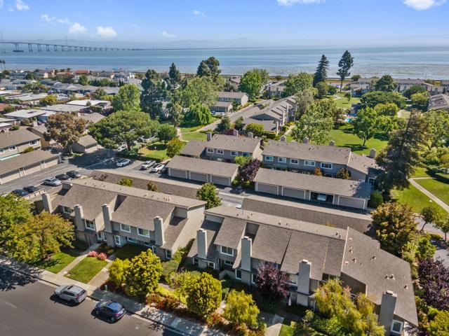 1045 Grebe Street, Foster City CA: https://media.crmls.org/mediaz/737f0baf-3b4a-4914-88d9-85b7a351d445.jpg