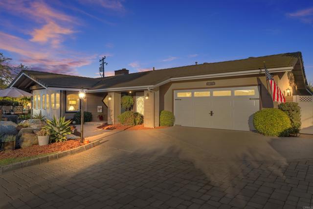 Detail Gallery Image 3 of 64 For 11921 1/2 Fuerte Dr, El Cajon,  CA 92020 - 4 Beds | 3 Baths