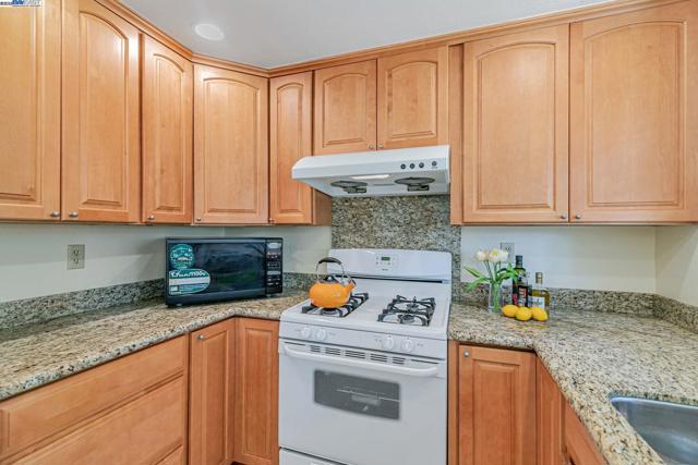 Image 15 of 58 For 42210 Live Oak Cir