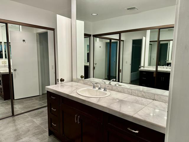 450 Sunningdale Drive, Rancho Mirage CA: https://media.crmls.org/mediaz/737fed8f-ef49-4c33-a878-a98c055e82a4.jpg