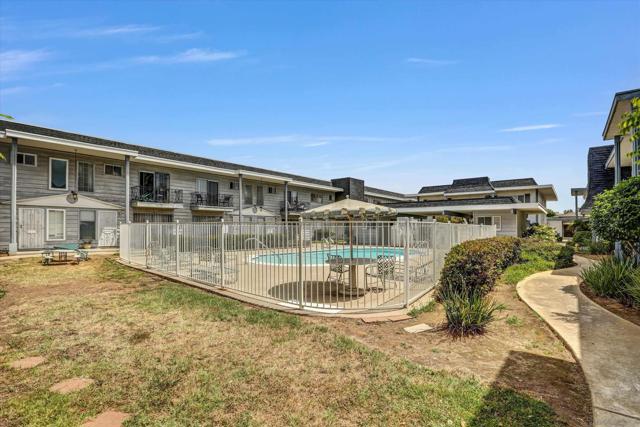 139 Fourth Ave, Chula Vista, California 91910, 2 Bedrooms Bedrooms, ,1 BathroomBathrooms,Townhouse,For Sale,Fourth Ave,250028610SD