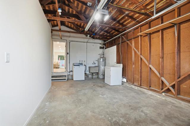 1401 Sequoia Avenue, San Bruno CA: https://media.crmls.org/mediaz/73813090-c970-4e4f-bc2e-ffc09574641e.jpg