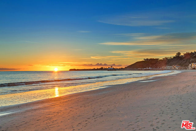 22368 Pacific Coast Highway, Malibu CA: https://media.crmls.org/mediaz/73819824-3cca-4be0-8994-7268e5515145.jpg