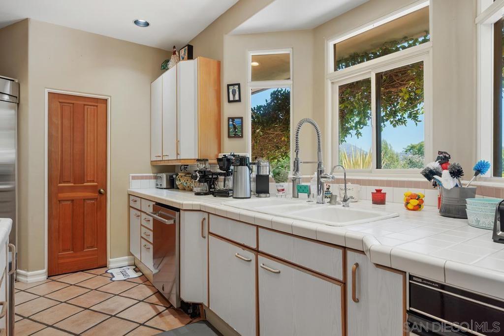 MLS #250035645SD image #16