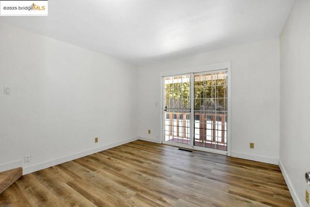3026 El Monte Ct, Antioch CA: https://media.crmls.org/mediaz/7381f89b-4c58-49ff-8b82-ab53e30eb749.jpg