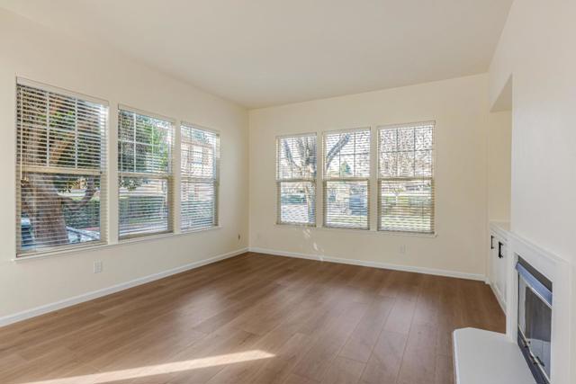 5111 Venice Court, Pleasanton CA: https://media.crmls.org/mediaz/7382fd49-d2f9-421e-9a9a-4090ee0e7915.jpg