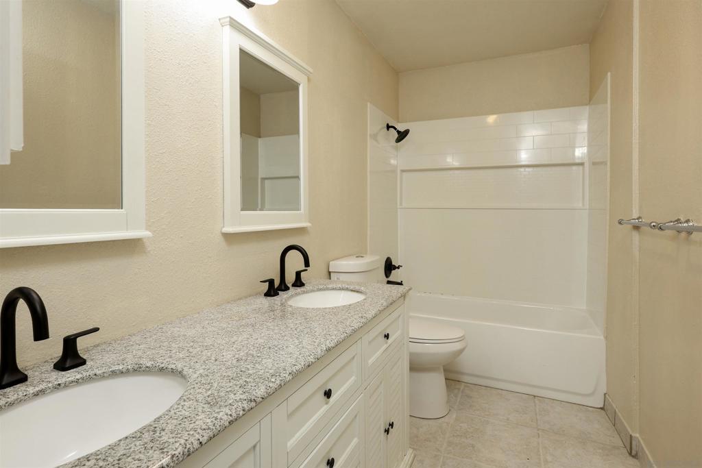 MLS #250035068SD image #18