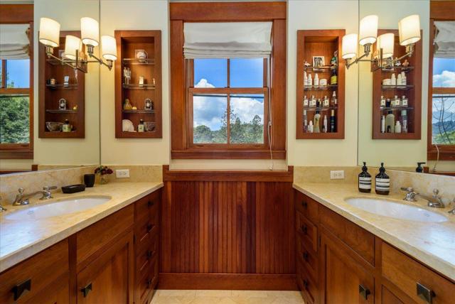 45 Bear Gulch Drive, Portola Valley CA: https://media.crmls.org/mediaz/73833d79-6717-412c-b974-161340db45af.jpg