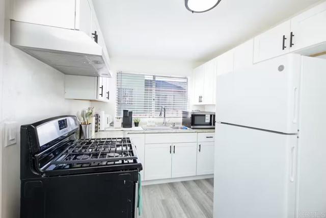 Detail Gallery Image 11 of 31 For 426 E Plaza, National City,  CA 91950 - – Beds | – Baths