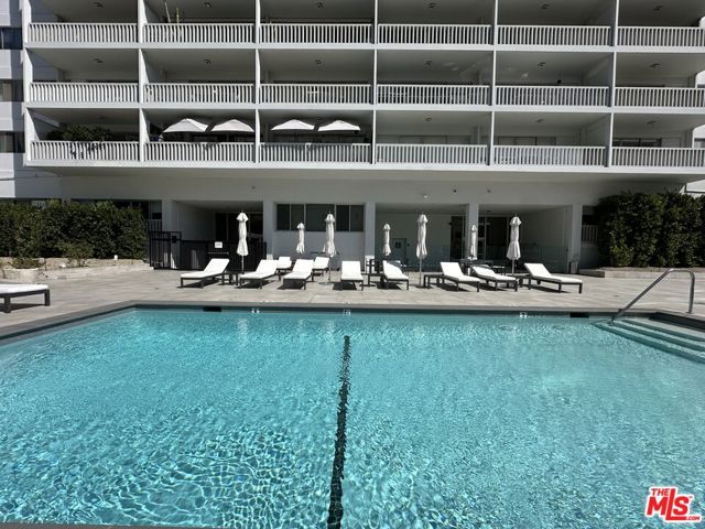 999 North Doheny Drive, 909 photo 8